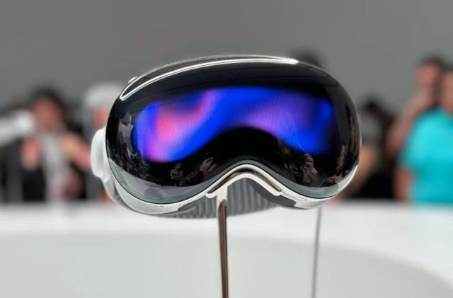 An image of the Apple Vision Pro headset.