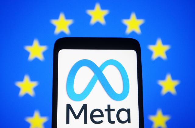 UKRAINE - 2022/02/09: In this photo illustration, Meta Platforms logo is seen on a smartphone screen and the EU ( European Union) or the flag of Europe in the background. (Photo Illustration by Pavlo Gonchar/SOPA Images/LightRocket via Getty Images)